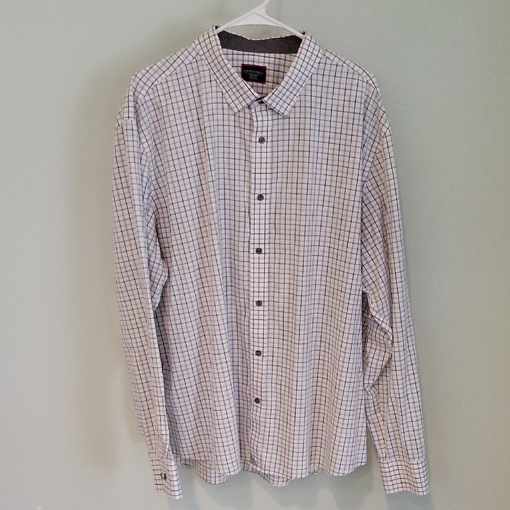 UNTUCKit Men's White and Brown Checked Plaid Button-down Casual Shirt. XXX Large